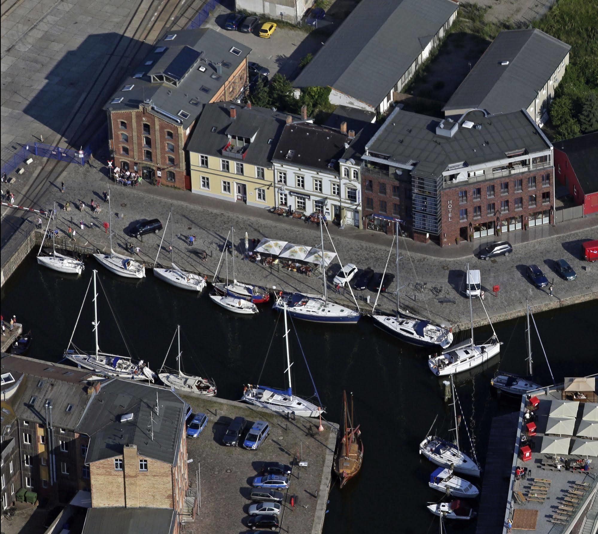 Hotel Kontorhaus Stralsund Exterior photo