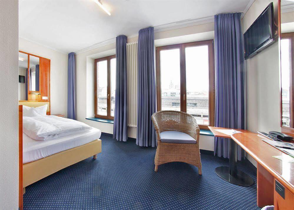 Hotel Kontorhaus Stralsund Exterior photo