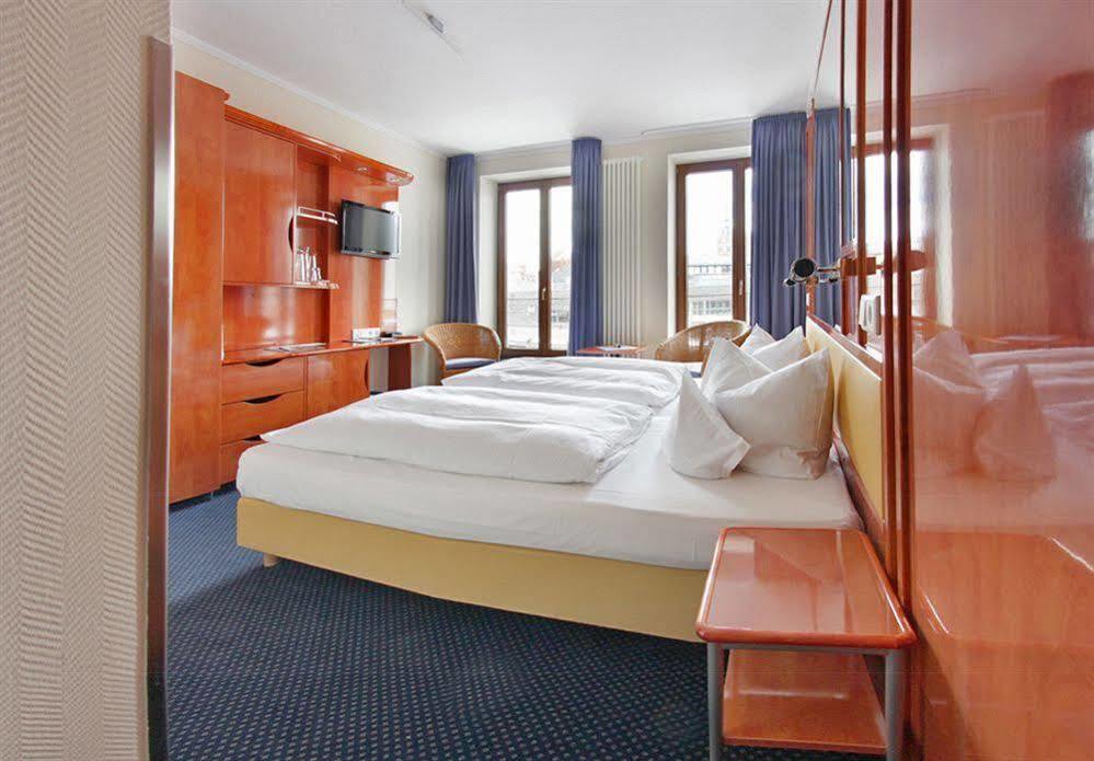 Hotel Kontorhaus Stralsund Exterior photo