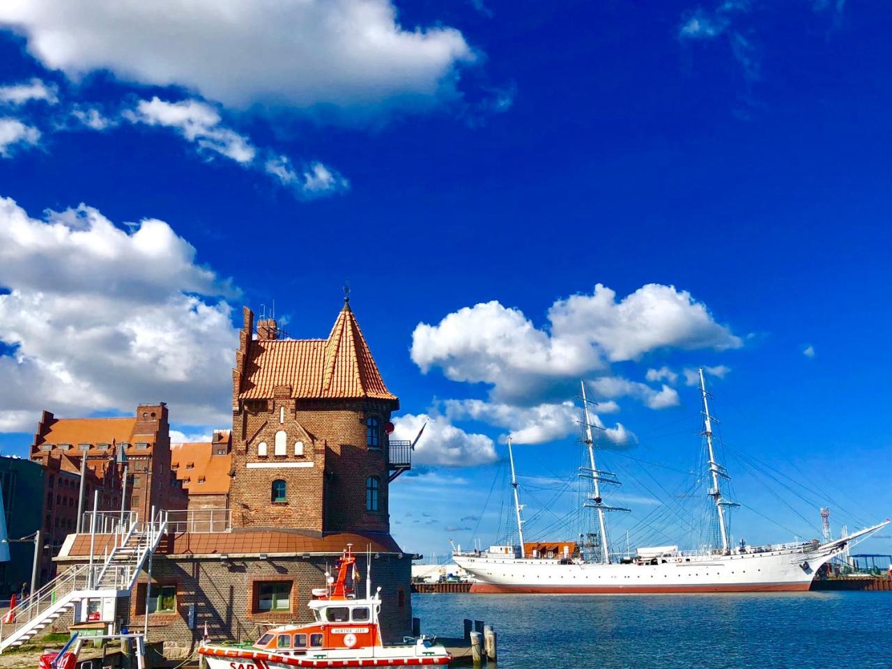 Hotel Kontorhaus Stralsund Exterior photo