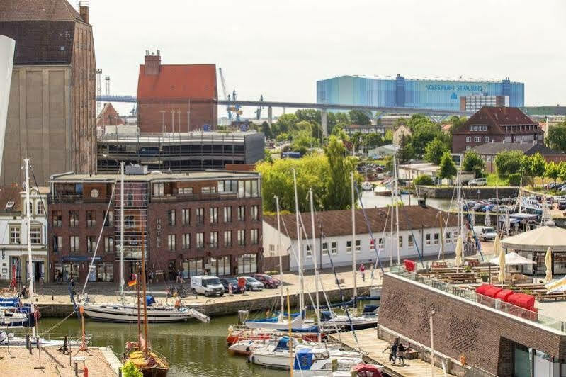 Hotel Kontorhaus Stralsund Exterior photo