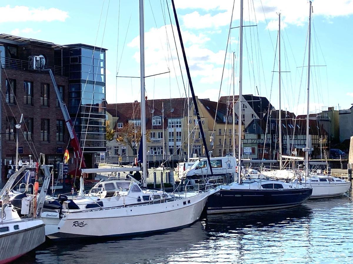 Hotel Kontorhaus Stralsund Exterior photo