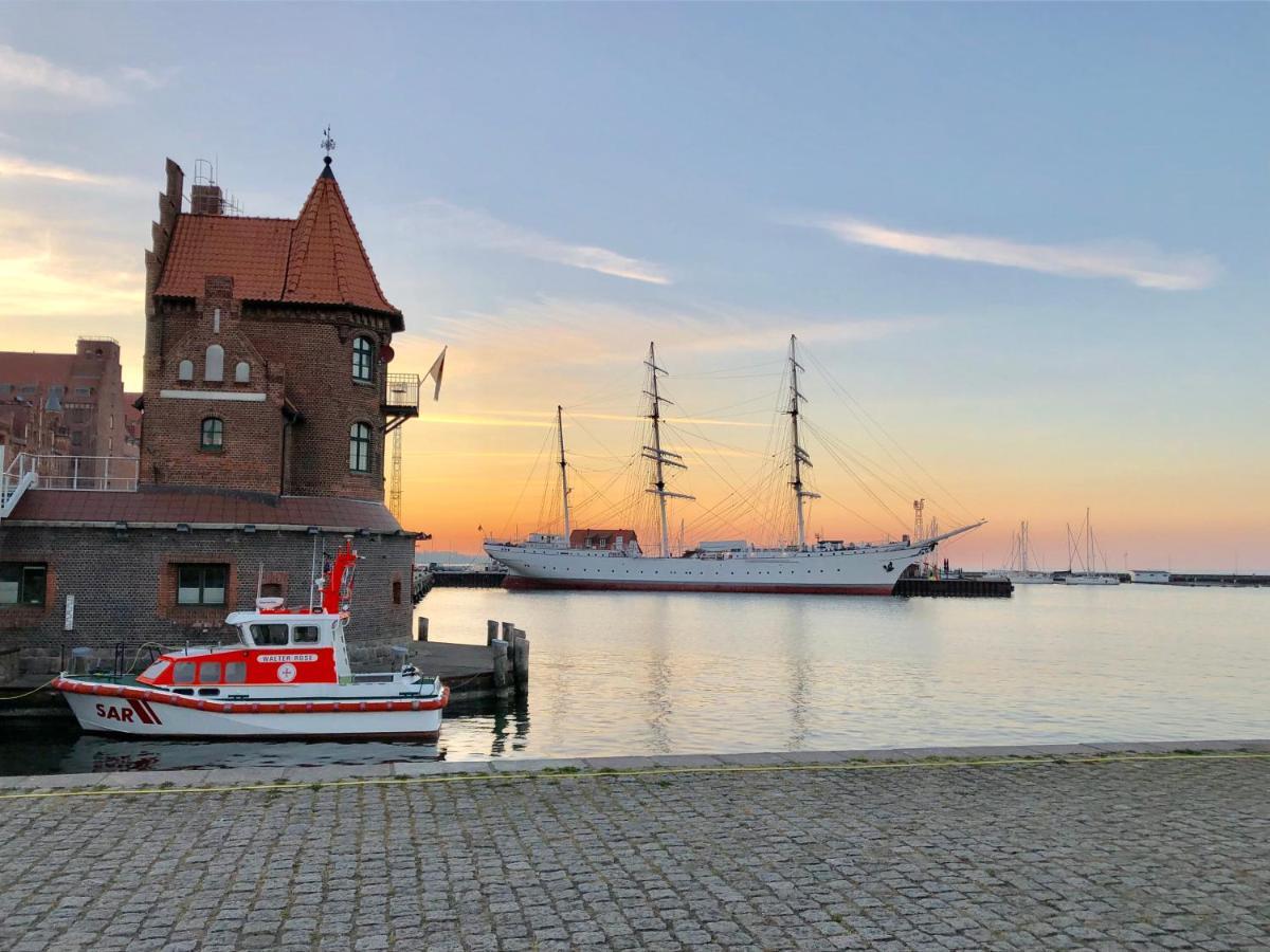 Hotel Kontorhaus Stralsund Exterior photo